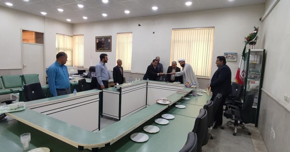 دومین نشست هیئت امنای حساب ۱۰۰ امام (ره) شهرستان قیروکارزین